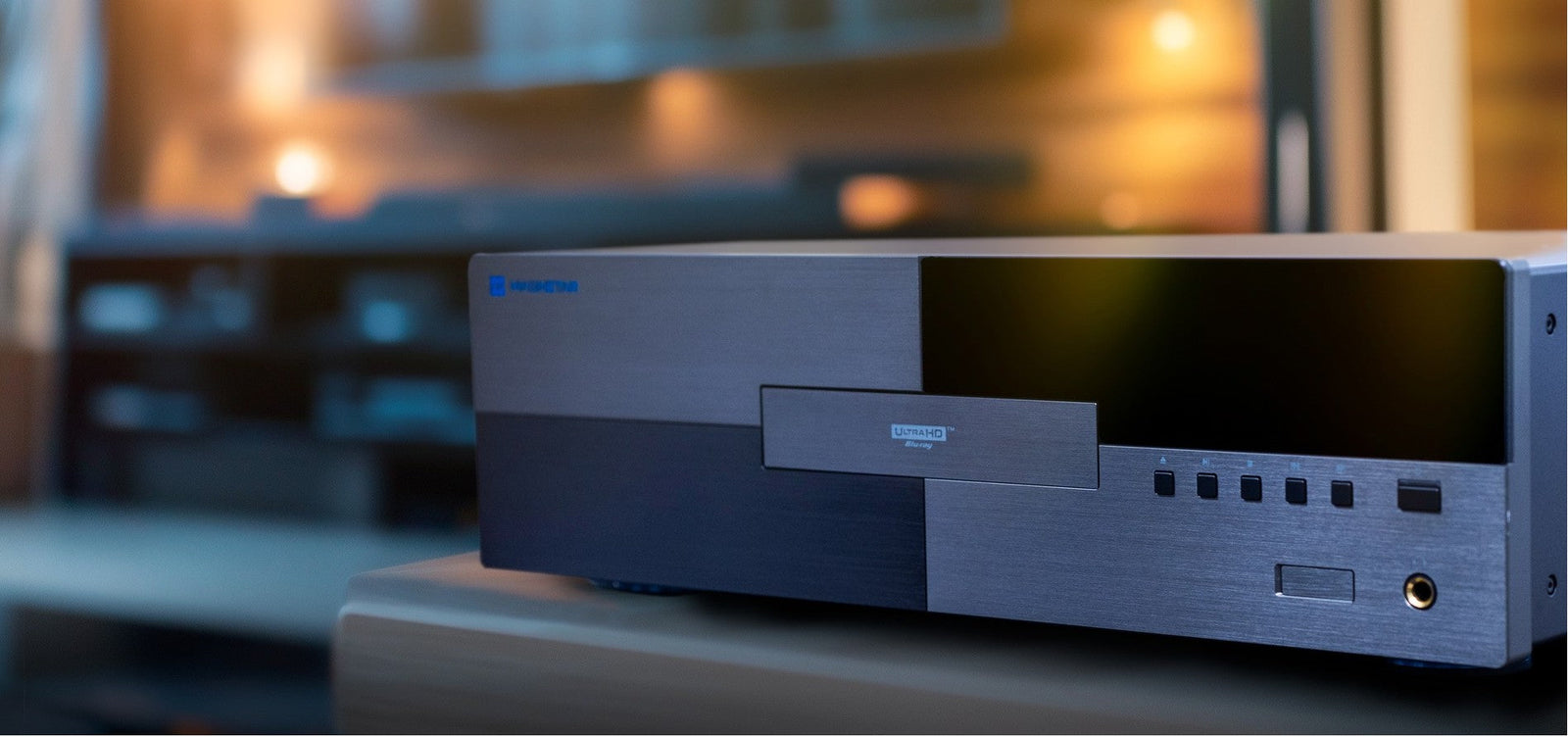 A Magnetar UDP900 in a modern living room.