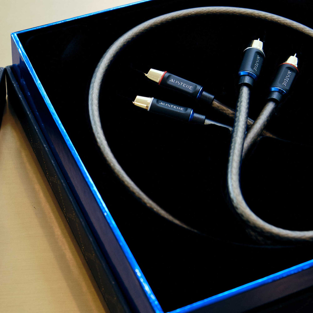 V Series Audio Interconnect Cable 2.0m