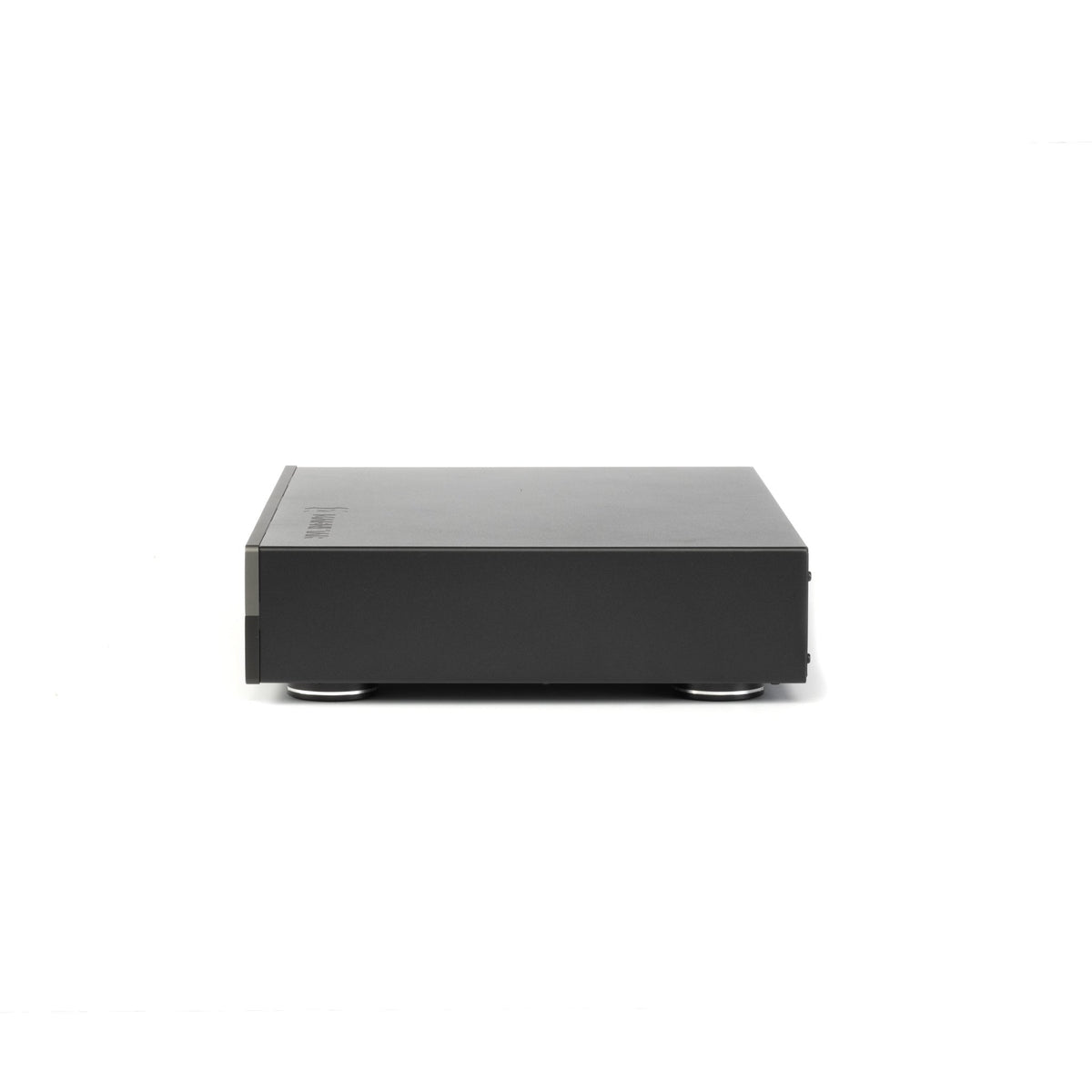 Image of the Magnetar UDP800, a high-performance professional-grade audio interface for musicians and producers.